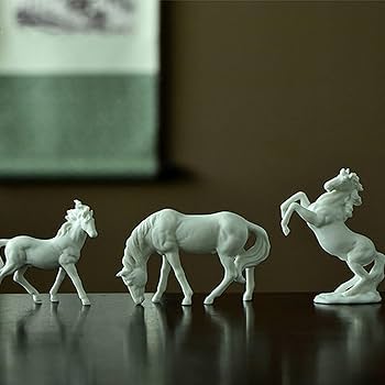 Amazon.co.jp: 白い磁器の馬の彫像、10CM 陶磁器の白い馬の置物は家の Amazon.co.jp: 白い磁器の馬の彫像、10CM 陶磁器の白い馬の置物は家の